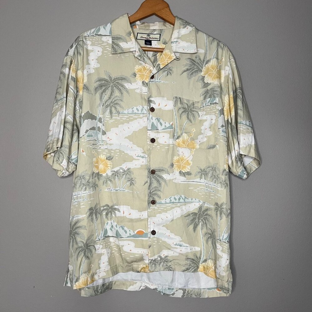 Tommy Bahama 100% Silk Button Down Hawaiian Shirt Size Medium Tropical‎